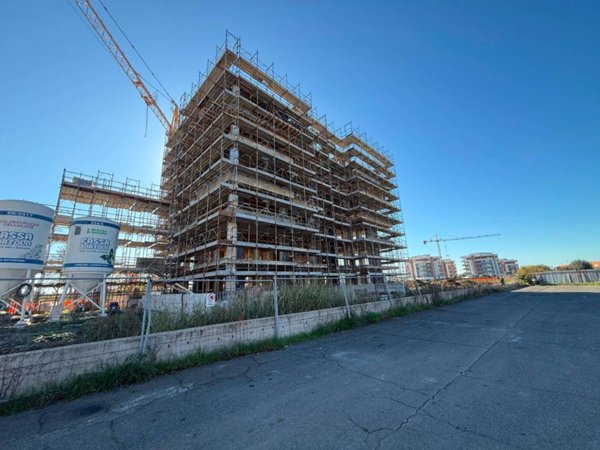appartamento in vendita a Guidonia Montecelio in zona Colle Fiorito