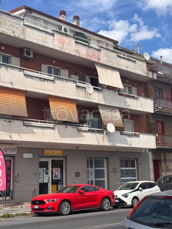 appartamento in vendita a Guidonia Montecelio in zona Villalba