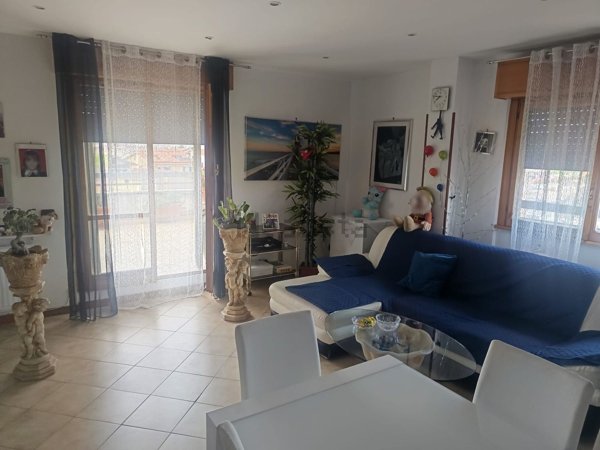 appartamento in vendita a Guidonia Montecelio in zona Villanova