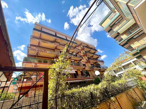 appartamento in vendita a Guidonia Montecelio in zona Guidonia