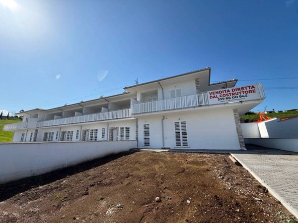 casa indipendente in vendita a Guidonia Montecelio in zona Setteville