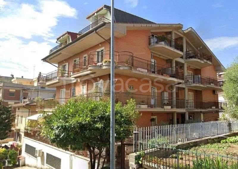 appartamento in vendita a Guidonia Montecelio in zona Setteville