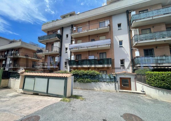 appartamento in vendita a Guidonia Montecelio in zona Guidonia