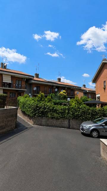casa indipendente in vendita a Guidonia Montecelio in zona Guidonia