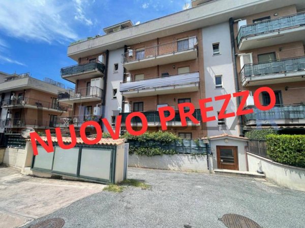 appartamento in vendita a Guidonia Montecelio in zona Colle Fiorito