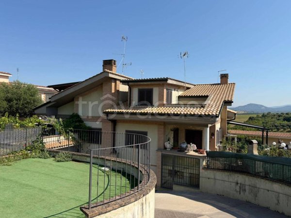 casa indipendente in vendita a Guidonia Montecelio in zona Marco Simone