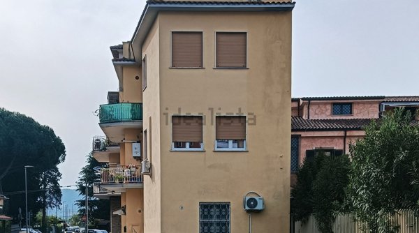 appartamento in vendita a Guidonia Montecelio in zona Bagni di Tivoli