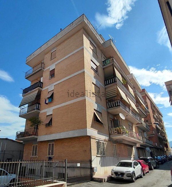appartamento in vendita a Guidonia Montecelio in zona Villanova