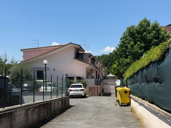 appartamento in vendita a Guidonia Montecelio