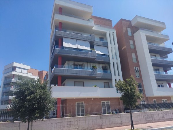 appartamento in vendita a Guidonia Montecelio in zona Guidonia