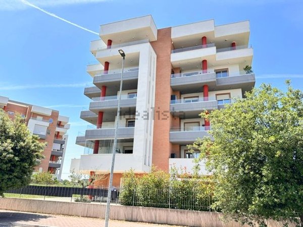 appartamento in vendita a Guidonia Montecelio in zona Guidonia