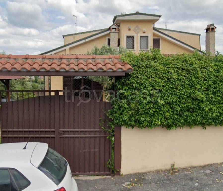 casa indipendente in vendita a Guidonia Montecelio in zona Marco Simone