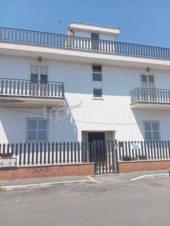 appartamento in vendita a Guidonia Montecelio in zona La Botte