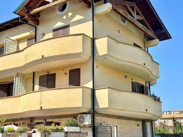 appartamento in vendita a Guidonia Montecelio in zona La Botte
