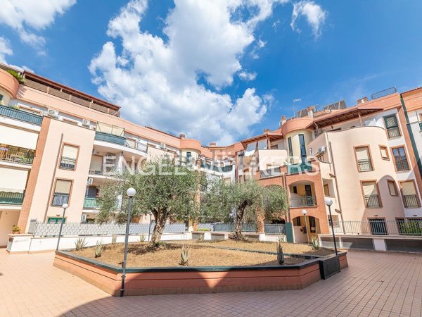 appartamento in vendita a Guidonia Montecelio in zona Marco Simone