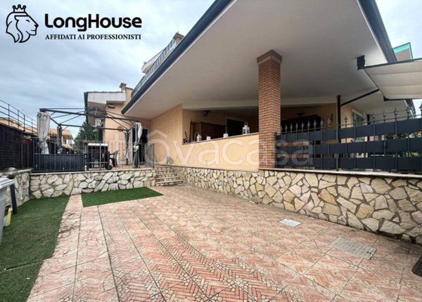 casa indipendente in vendita a Guidonia Montecelio in zona Colle Fiorito