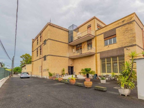intera palazzina in vendita a Guidonia Montecelio