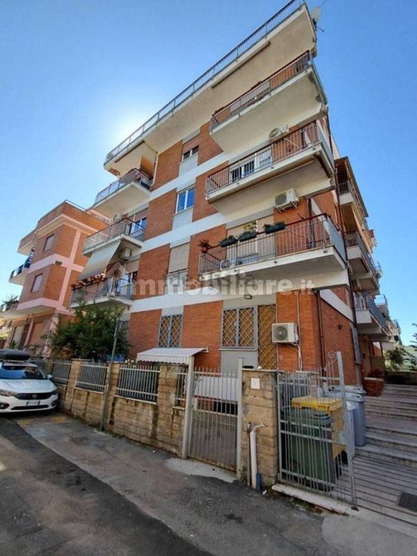 appartamento in vendita a Guidonia Montecelio in zona La Botte
