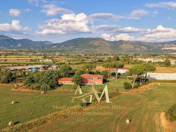 casa indipendente in vendita a Guidonia Montecelio in zona Guidonia