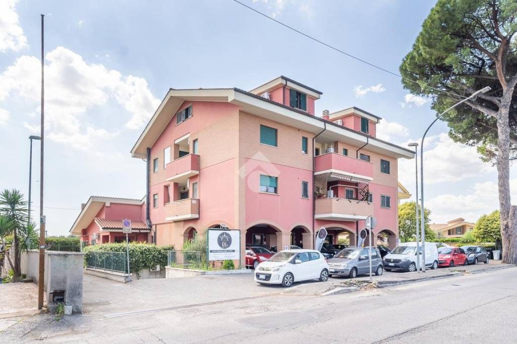 appartamento in vendita a Guidonia Montecelio in zona La Botte