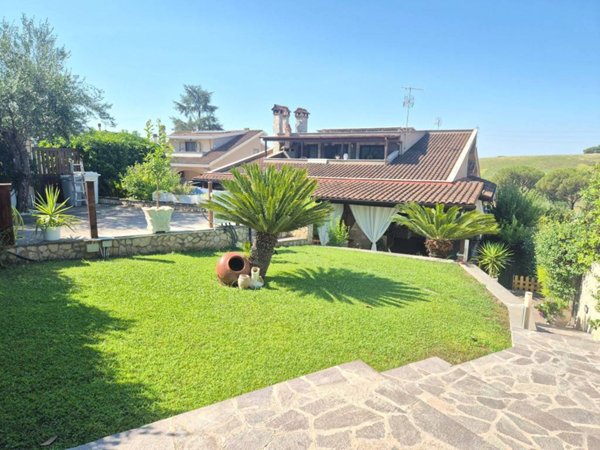 casa indipendente in vendita a Guidonia Montecelio