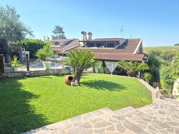 casa indipendente in vendita a Guidonia Montecelio