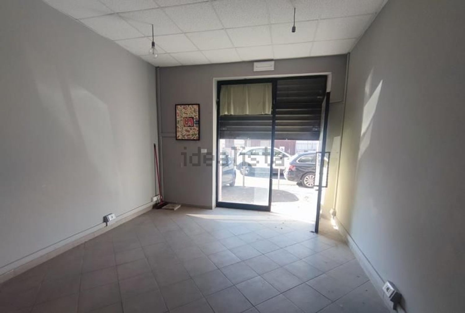 locale commerciale in vendita a Guidonia Montecelio