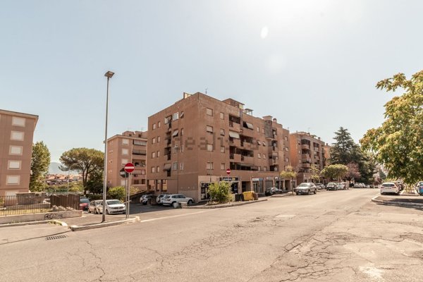 appartamento in vendita a Guidonia Montecelio in zona Colle Fiorito