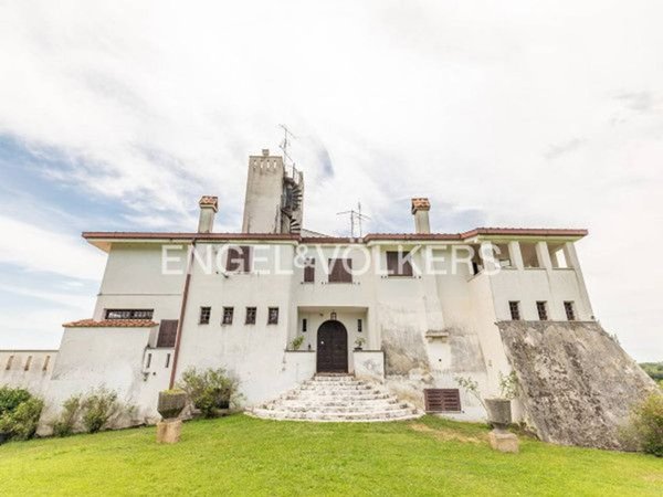 casa indipendente in vendita a Guidonia Montecelio in zona Montecelio