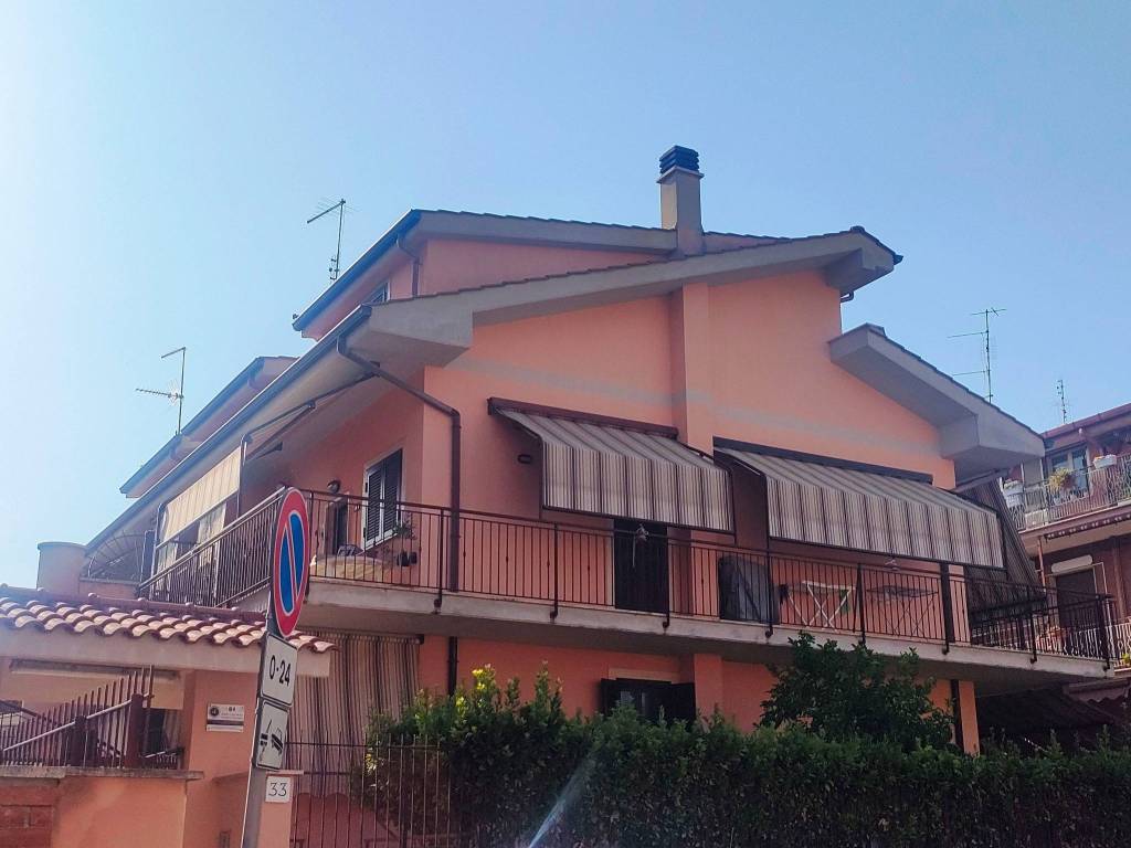 appartamento in vendita a Guidonia Montecelio in zona La Botte