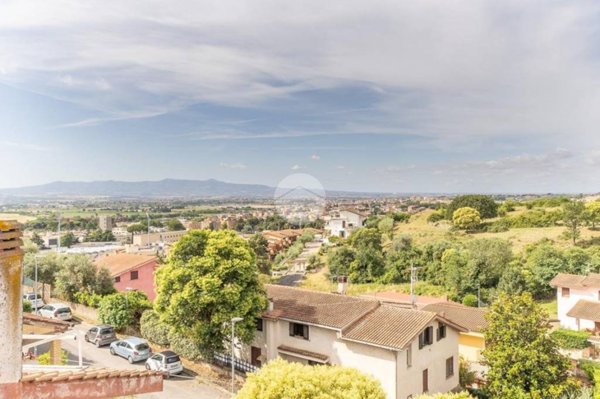 casa indipendente in vendita a Guidonia Montecelio in zona Guidonia