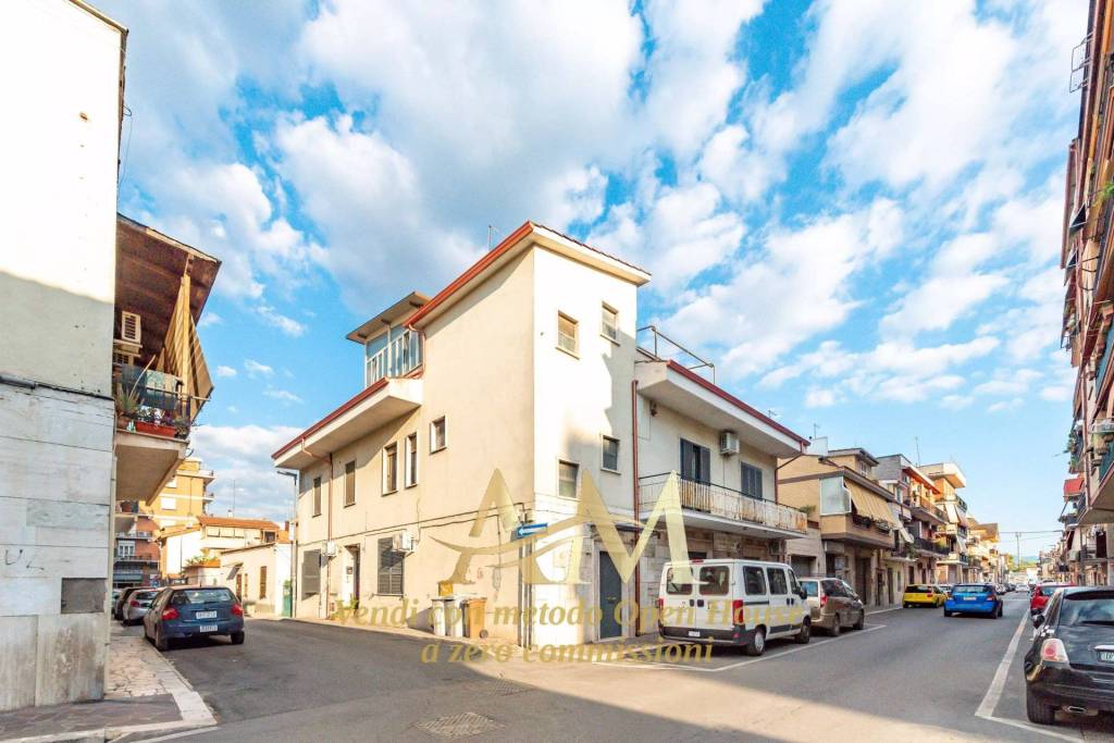 appartamento in vendita a Guidonia Montecelio in zona La Botte