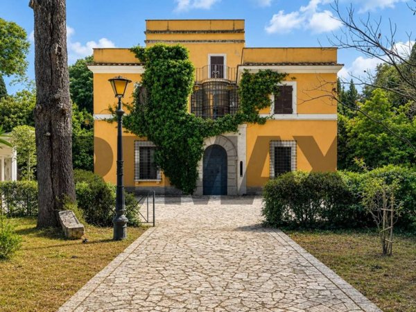 villa in vendita a Guidonia Montecelio in zona Setteville