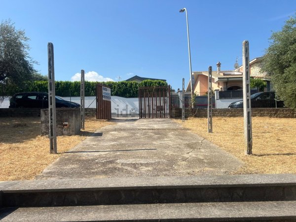 appartamento in vendita a Guidonia Montecelio in zona Marco Simone