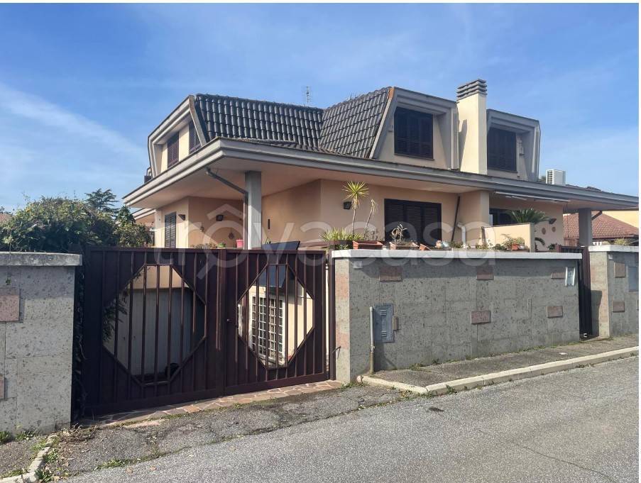 casa indipendente in vendita a Guidonia Montecelio