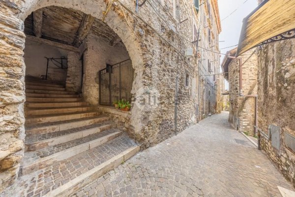 appartamento in vendita a Guidonia Montecelio in zona Montecelio