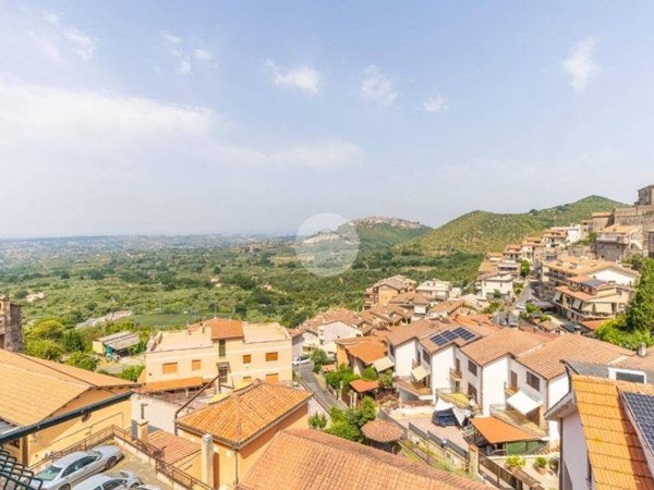 appartamento in vendita a Guidonia Montecelio in zona Montecelio