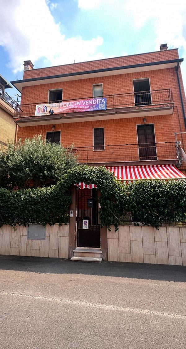 appartamento in vendita a Guidonia Montecelio in zona Setteville