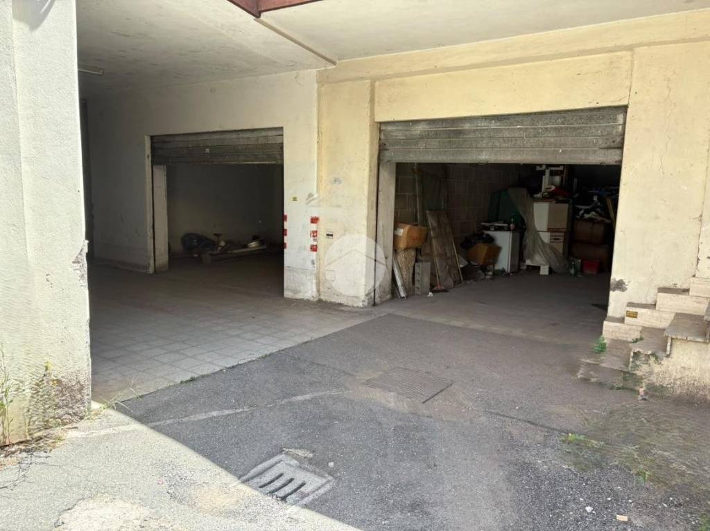 locale di sgombero in vendita a Guidonia Montecelio in zona Guidonia