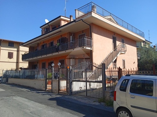 appartamento in vendita a Guidonia Montecelio in zona La Botte