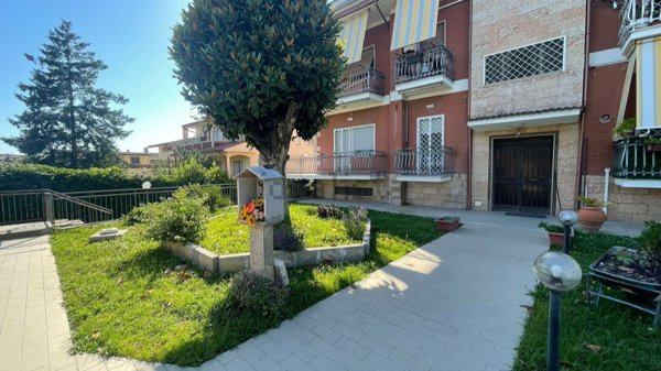 appartamento in vendita a Guidonia Montecelio in zona Setteville
