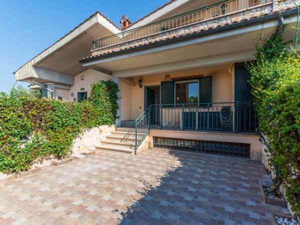 casa indipendente in vendita a Guidonia Montecelio in zona Marco Simone