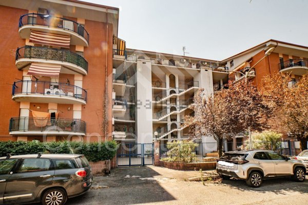appartamento in vendita a Guidonia Montecelio in zona Guidonia