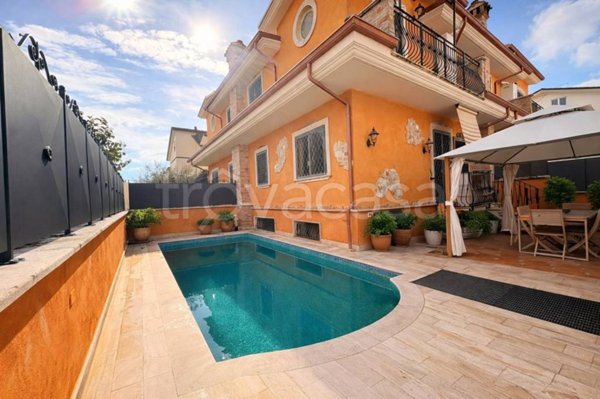 casa indipendente in vendita a Guidonia Montecelio in zona Villanova