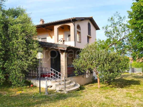 casa indipendente in vendita a Guidonia Montecelio