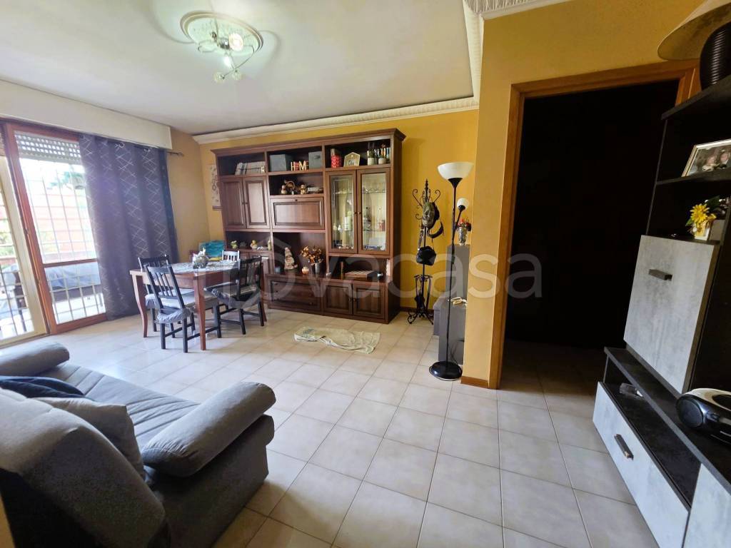 appartamento in vendita a Guidonia Montecelio in zona Villalba