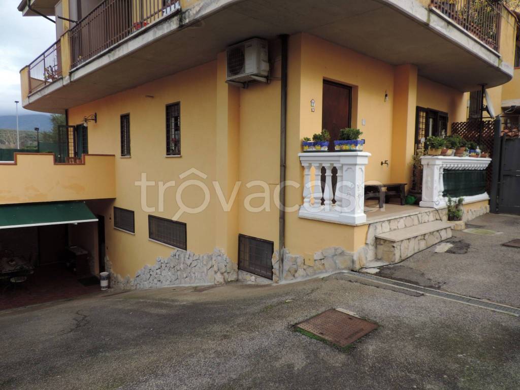 appartamento in vendita a Guidonia Montecelio in zona La Botte