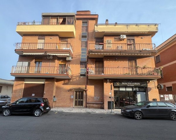 appartamento in vendita a Guidonia Montecelio in zona La Botte