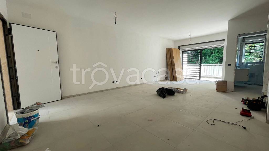 appartamento in vendita a Guidonia Montecelio in zona Marco Simone