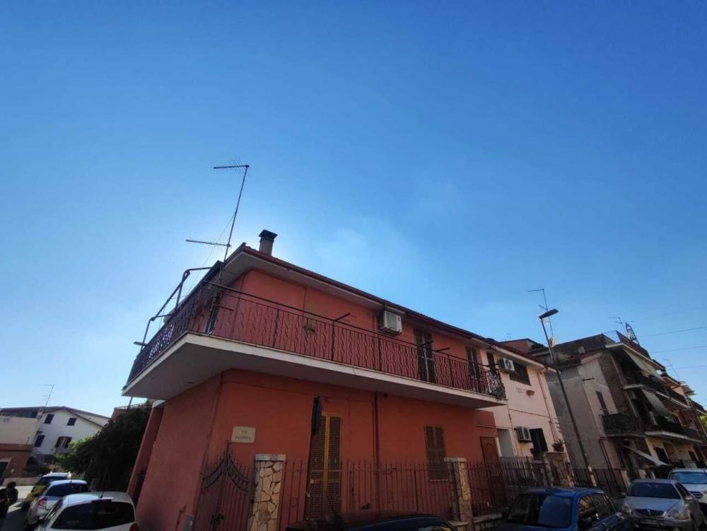 appartamento in vendita a Guidonia Montecelio in zona La Botte